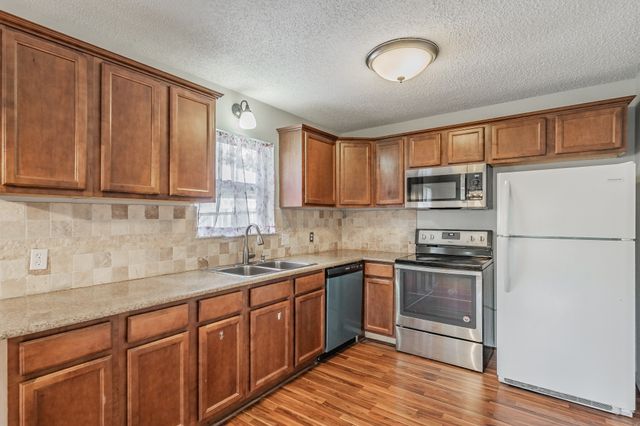 708 Simpson Terrace, Bedford, TX 76021