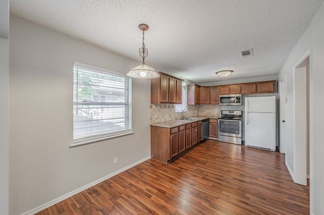 708 Simpson Terrace, Bedford, TX 76021