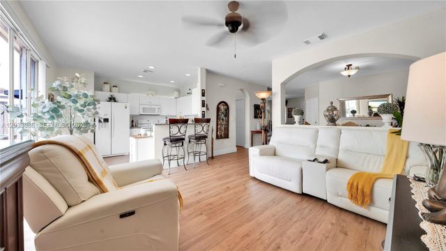 16590 SW 70th Street, Miami, FL 33193