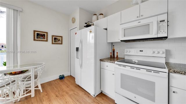 16590 SW 70th Street, Miami, FL 33193
