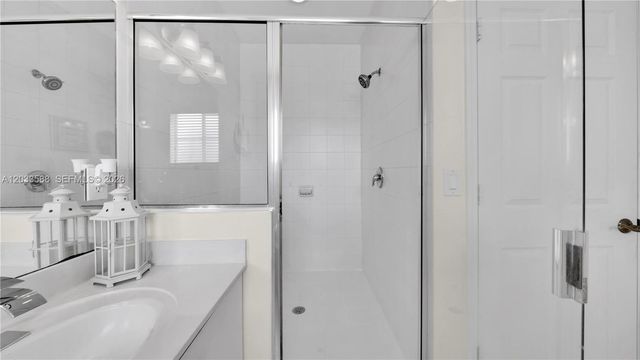 16590 SW 70th Street, Miami, FL 33193