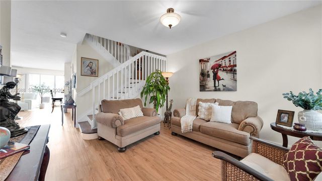 16590 SW 70th Street, Miami, FL 33193