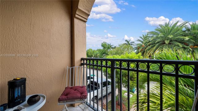 16590 SW 70th Street, Miami, FL 33193
