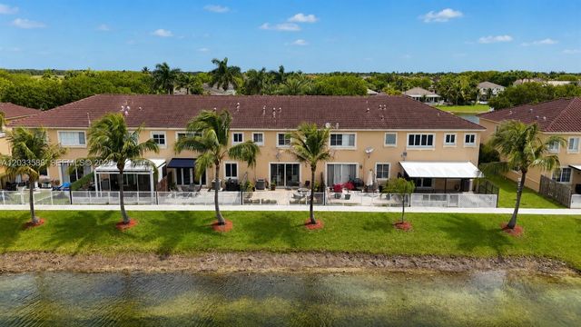 16590 SW 70th Street, Miami, FL 33193