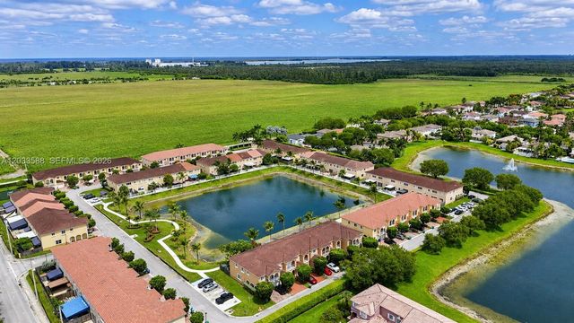 16590 SW 70th Street, Miami, FL 33193