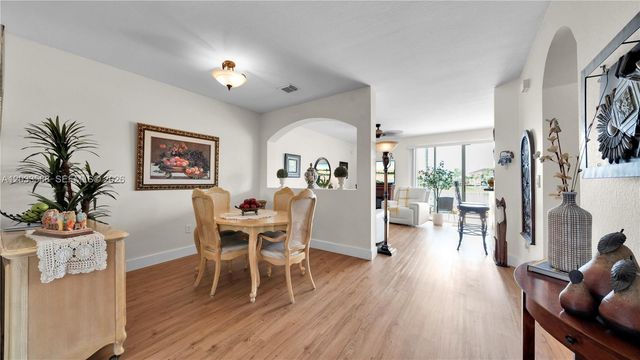 16590 SW 70th Street, Miami, FL 33193