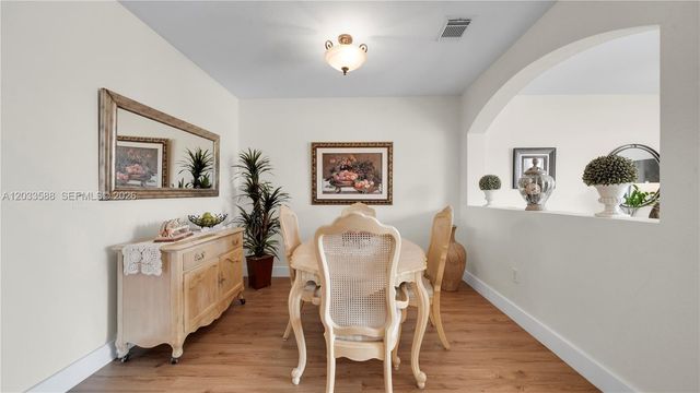 16590 SW 70th Street, Miami, FL 33193