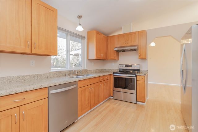 12015 142nd Street Ct E, Puyallup, WA 98374