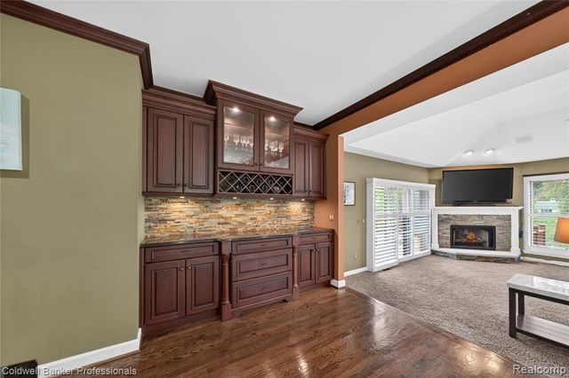 2076 Shore Hill Court, West Bloomfield, MI 48323