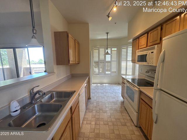 14950 W MOUNTAIN VIEW Boulevard 7202, Surprise, AZ 85374
