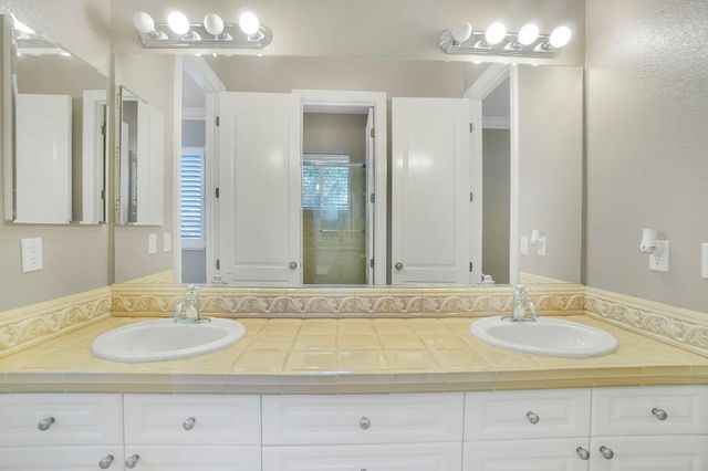 2200 Frascati Dr, El Dorado Hills, CA 95762