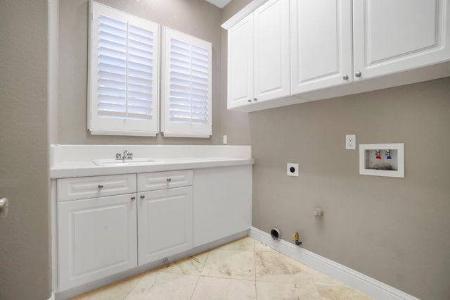 2200 Frascati Dr, El Dorado Hills, CA 95762
