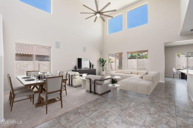 17164 W HEDGEHOG Place, Surprise, AZ 85387
