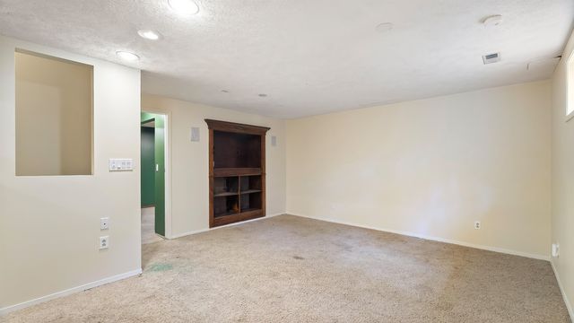 5623 W Lyons Ct, Spokane, WA 99208
