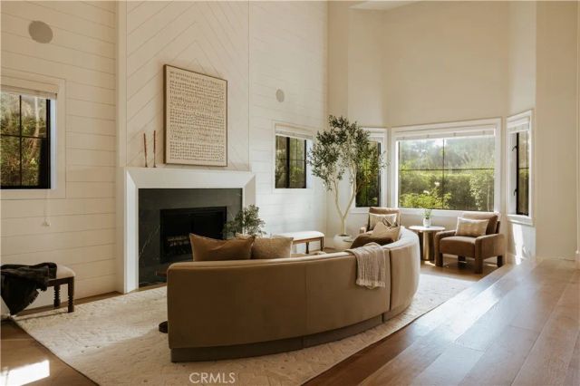 14803 Otsego Street, Sherman Oaks, CA 91403
