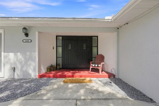 224 N MCGOWAN AVENUE, Crystal River, FL 34429