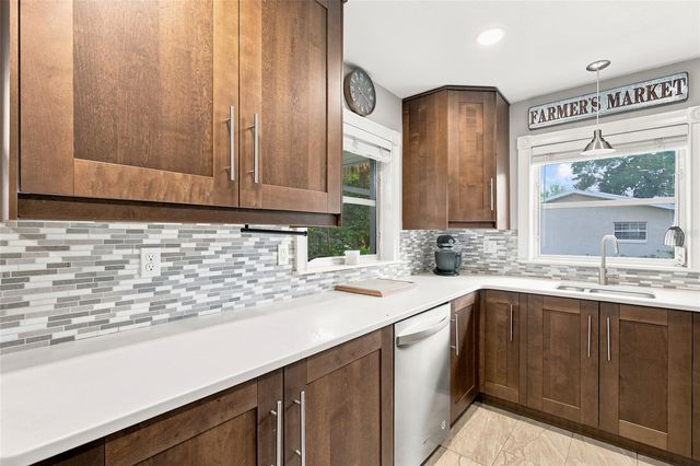 224 N MCGOWAN AVENUE, Crystal River, FL 34429