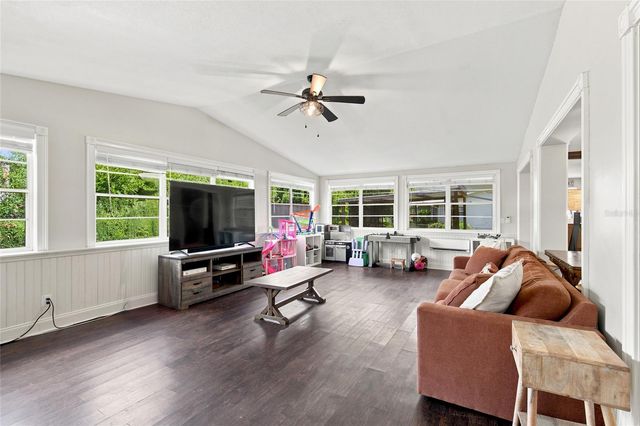 224 N MCGOWAN AVENUE, Crystal River, FL 34429