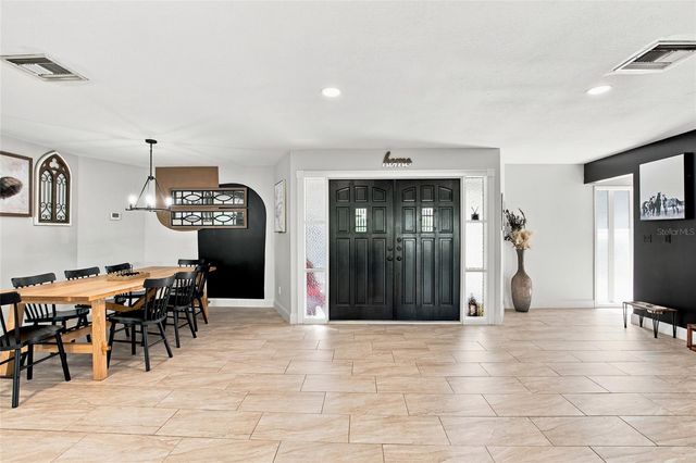 224 N MCGOWAN AVENUE, Crystal River, FL 34429