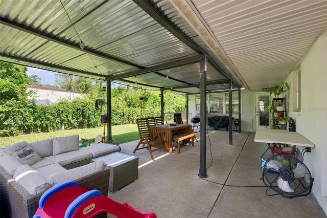 224 N MCGOWAN AVENUE, Crystal River, FL 34429