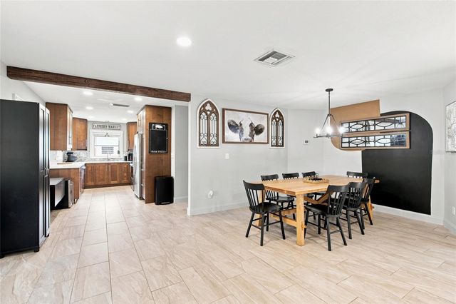 224 N MCGOWAN AVENUE, Crystal River, FL 34429