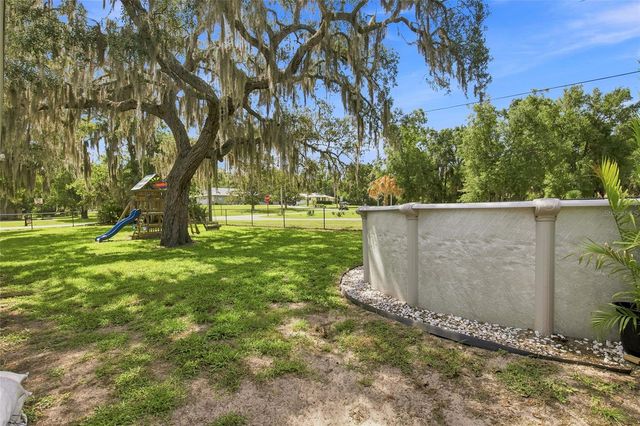 224 N MCGOWAN AVENUE, Crystal River, FL 34429