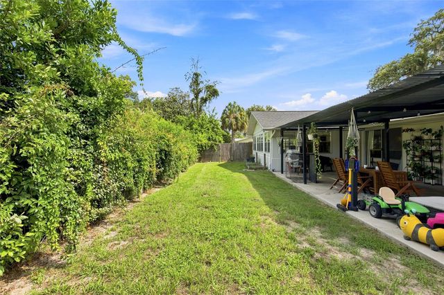 224 N MCGOWAN AVENUE, Crystal River, FL 34429