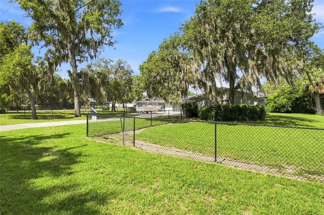 224 N MCGOWAN AVENUE, Crystal River, FL 34429