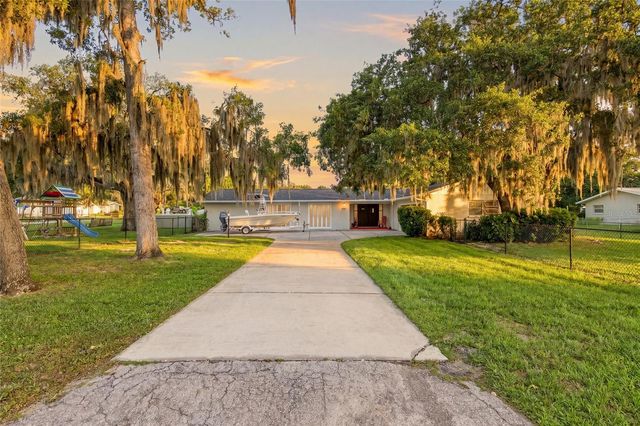 224 N MCGOWAN AVENUE, Crystal River, FL 34429