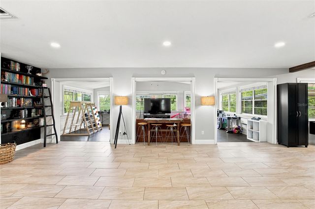 224 N MCGOWAN AVENUE, Crystal River, FL 34429