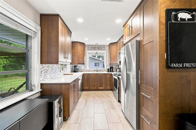 224 N MCGOWAN AVENUE, Crystal River, FL 34429