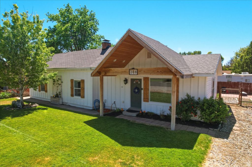 208 S 100 W, Nephi, UT 84648