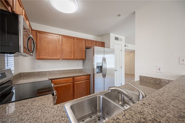 2101 Blue Breeze Drive 105, Las Vegas, NV 89128