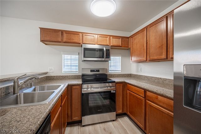 2101 Blue Breeze Drive 105, Las Vegas, NV 89128