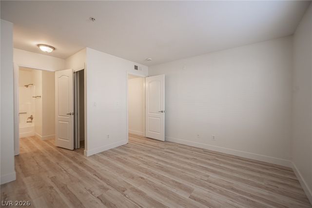 2101 Blue Breeze Drive 105, Las Vegas, NV 89128