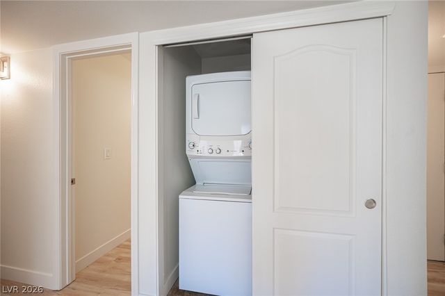 2101 Blue Breeze Drive 105, Las Vegas, NV 89128