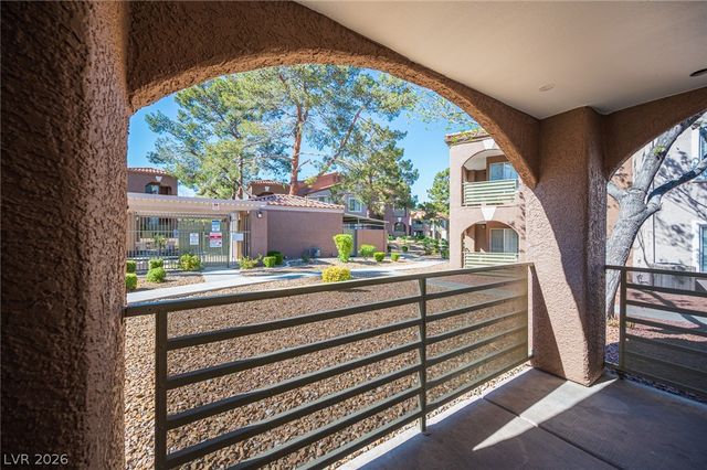 2101 Blue Breeze Drive 105, Las Vegas, NV 89128