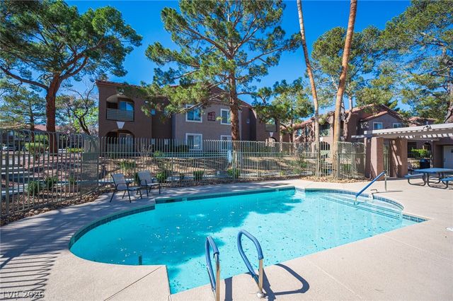 2101 Blue Breeze Drive 105, Las Vegas, NV 89128