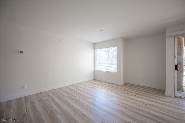 2101 Blue Breeze Drive 105, Las Vegas, NV 89128