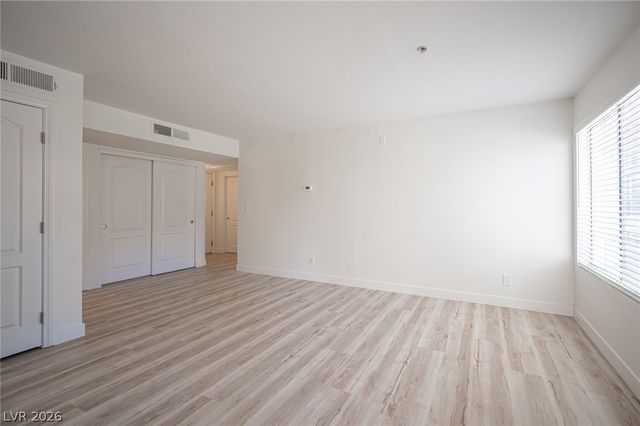 2101 Blue Breeze Drive 105, Las Vegas, NV 89128