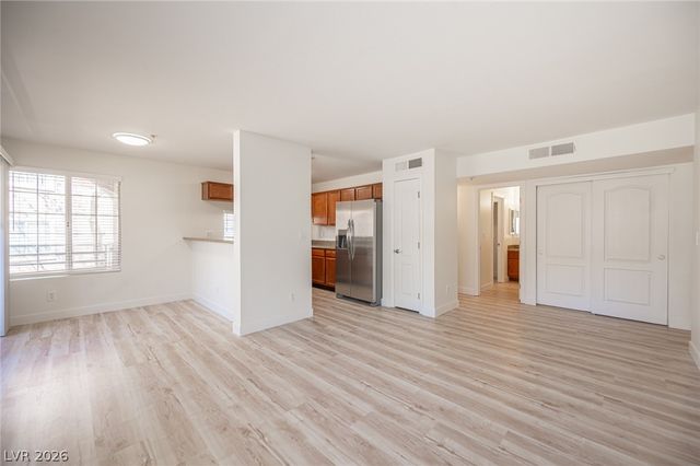 2101 Blue Breeze Drive 105, Las Vegas, NV 89128