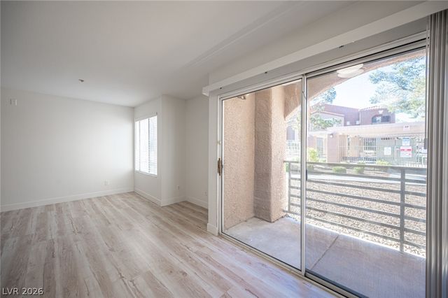 2101 Blue Breeze Drive 105, Las Vegas, NV 89128