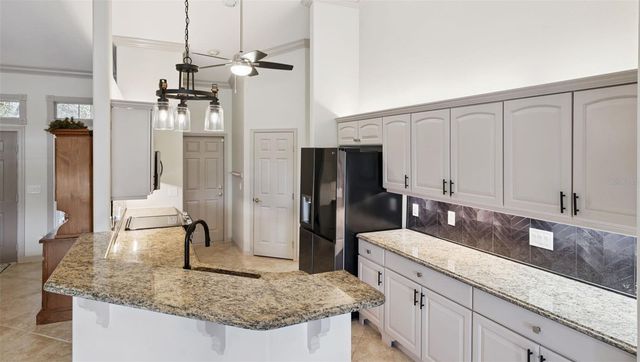 39819 GROVE HEIGHTS, Lady Lake, FL 32159