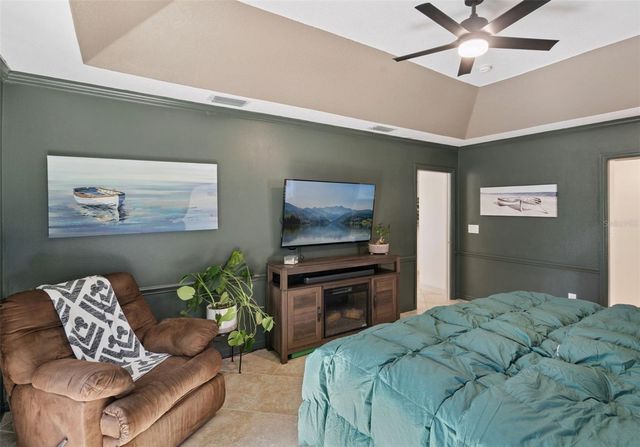 39819 GROVE HEIGHTS, Lady Lake, FL 32159