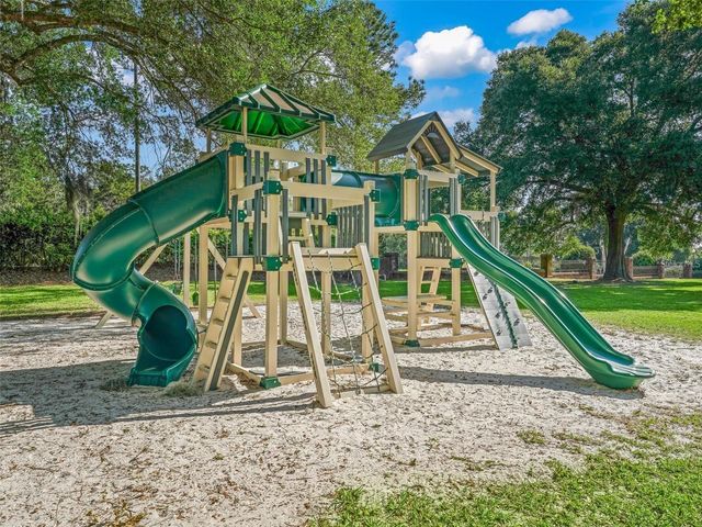 39819 GROVE HEIGHTS, Lady Lake, FL 32159