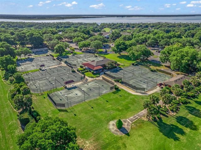 39819 GROVE HEIGHTS, Lady Lake, FL 32159