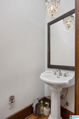 608 SE 5TH STREET, Cullman, AL 35055