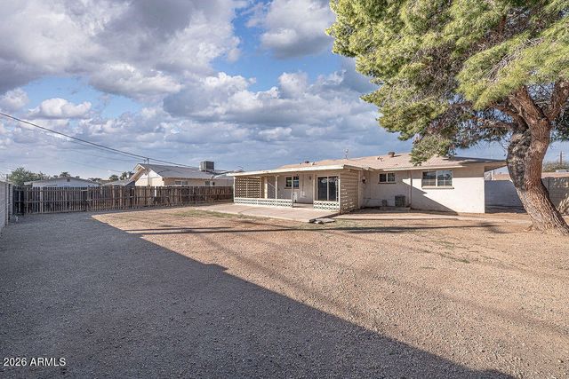 3715 W GLENDALE Avenue, Phoenix, AZ 85051