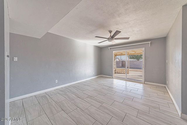 3715 W GLENDALE Avenue, Phoenix, AZ 85051