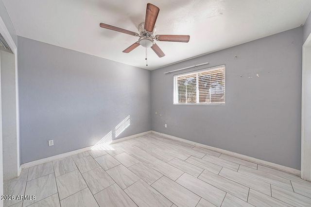 3715 W GLENDALE Avenue, Phoenix, AZ 85051